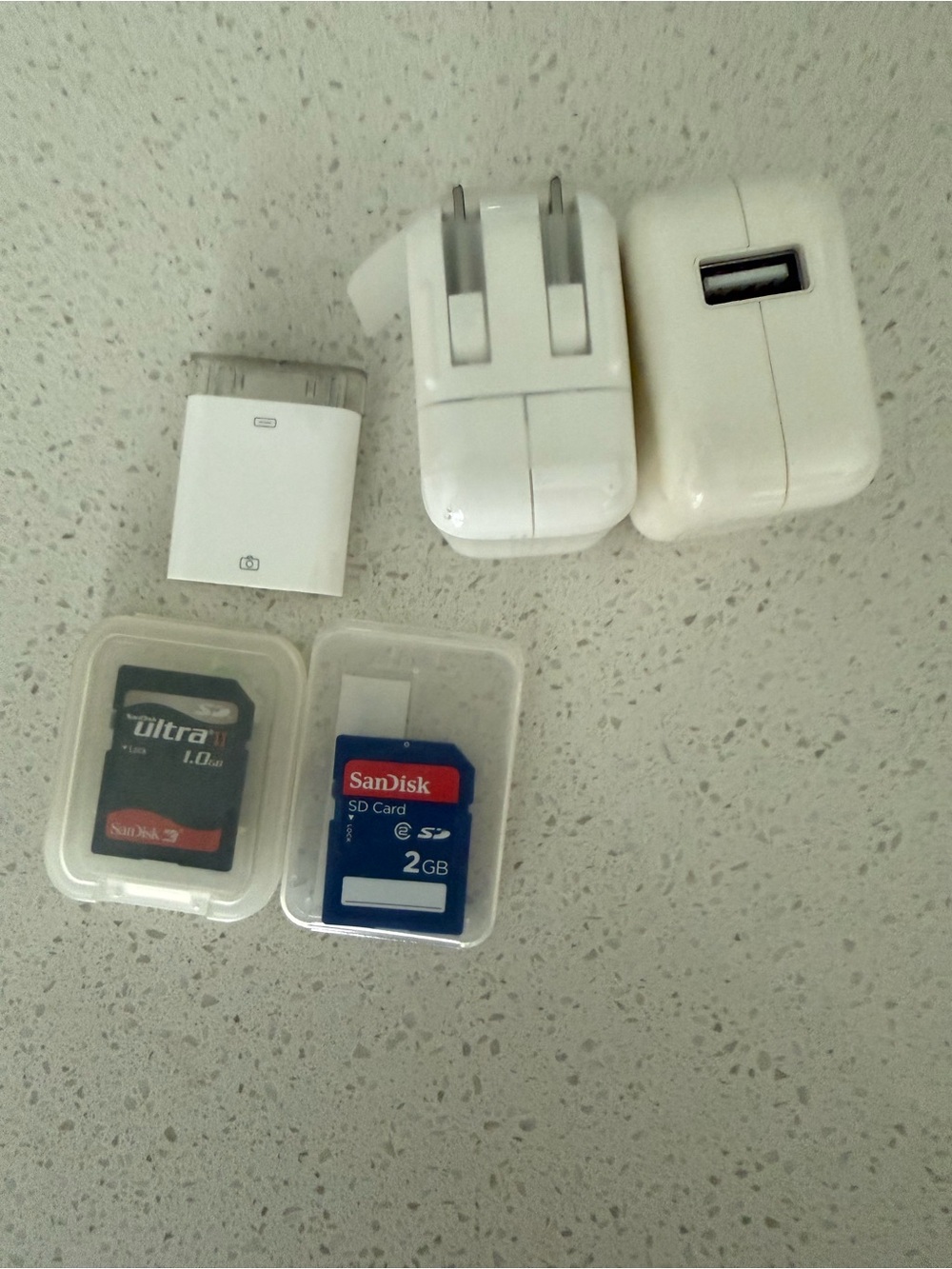 Apple White USB Wall Chargers with SD & MicroSD Adapters